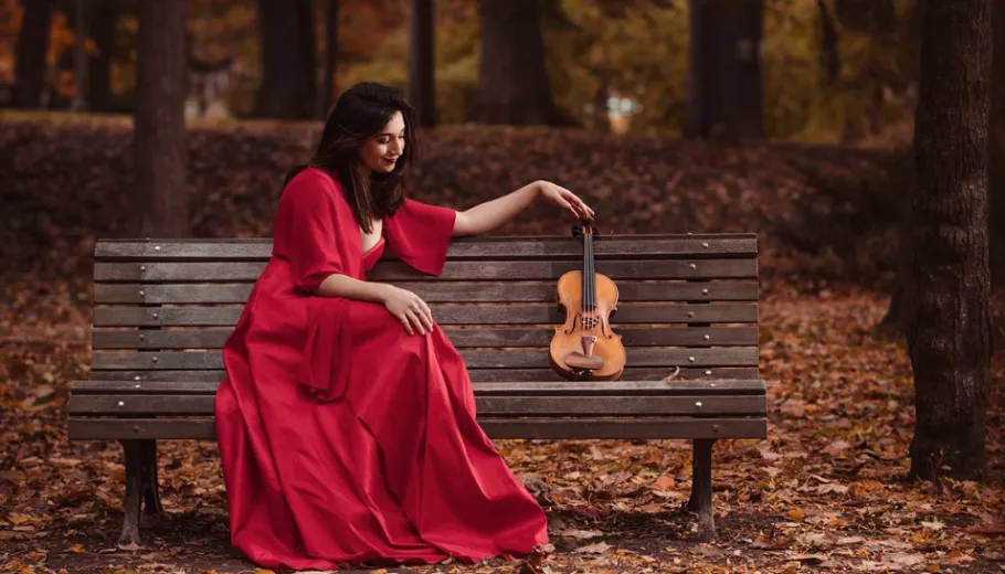 Vivaldi’s Four Seasons, Isabella d’Éloize Perron